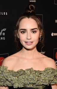 Lily Collins 6a91df1007553074