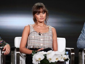 Ella Purnell 2473f9902038684