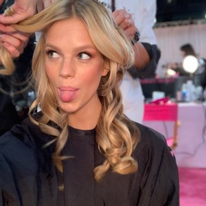 Nadine Leopold 1eed1b1026504924