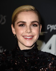 Kiernan Shipka 2fb8001007533534