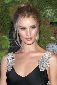 Rosie Huntington-Whiteley  A202c5947834994