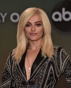 Bebe Rexha 76f551973682794