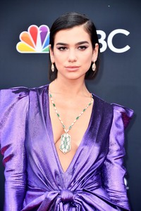 Dua Lipa        Ef948e896340344