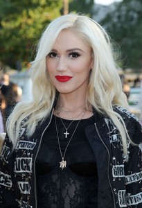 Gwen Stefani 773fa5893725364