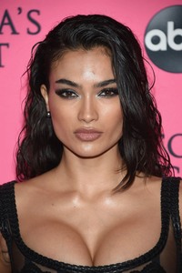 Kelly Gale 621bc91051916654