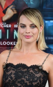 Margot Robbie 66e588912693034