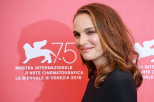 Natalie Portman 2b4586967011634