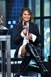 Chrissy Teigen 7cd6df980608464