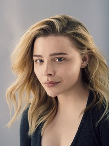 Chloe Grace Moretz Edaa3c909704394