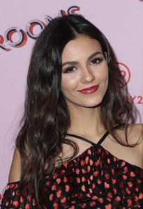 Victoria Justice 3abeaf902682184