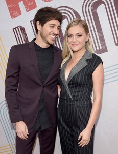 Kelsea Ballerini  3903ad954337774