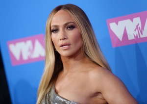 Jennifer Lopez B121a1952176054