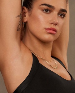 Dua Lipa        3333931008140204