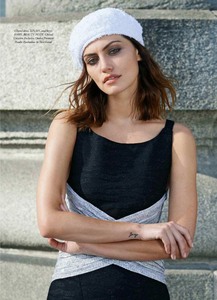 Phoebe Tonkin 44f0b11005621544