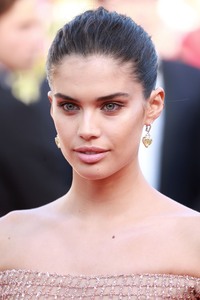 Sara Sampaio Edecb5899370984