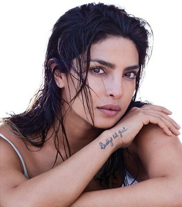 Priyanka Chopra 9115c3906986954