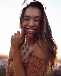 Alexis Ren 2a67051009281074