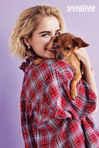 Kiernan Shipka 06ed061037909744