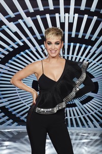 Katy Perry  D81ed6931154104