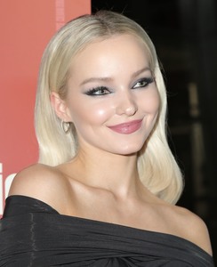 Dove Cameron 4a3c36973679054