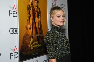 Margot Robbie - Sayfa 2 Eb56891033839534