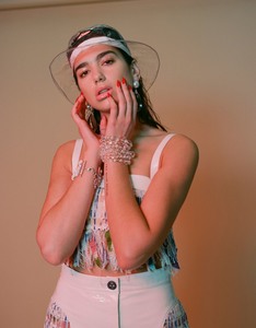 Dua Lipa        D4e160927018444