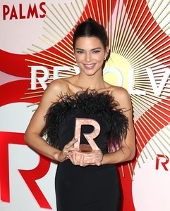 Kendall Jenner  - Sayfa 2 3a4e951027688724