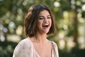 Selena Gomez 16cca6927003274