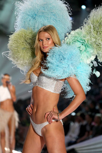 Toni Garrn 602dc91026487004