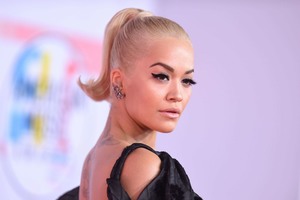 Rita Ora     - Sayfa 2 E2284f998131284