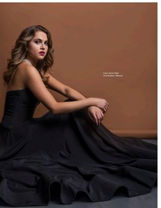 Anne Winters 11149a921842684