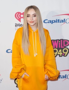 Sabrina Carpenter - Sayfa 2 8504ee1050216574