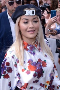 Rita Ora     50c3aa907431324