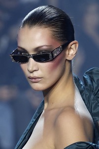 Bella Hadid - Sayfa 2 Fa43da903703634