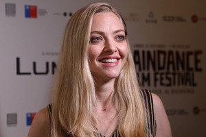 Amanda Seyfried 8a1d88995322154