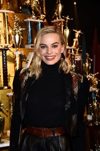 Margot Robbie 36537e902565614