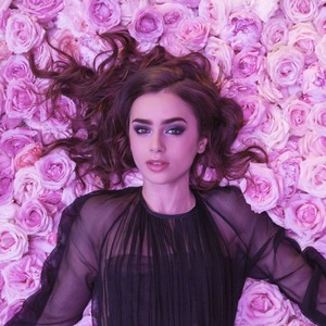 Lily Collins C0971c902533894