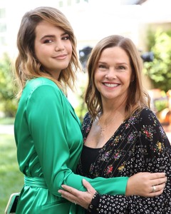 Bailee Madison 02e0901005619934