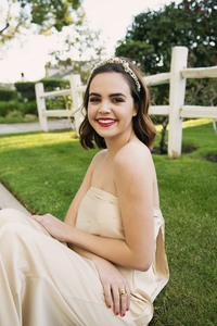 Bailee Madison A4de7e931020744