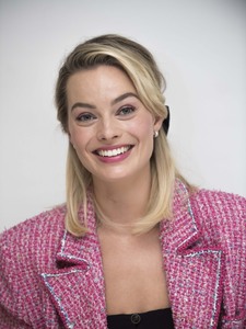 Margot Robbie - Sayfa 2 Aefb881036918534