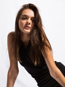 Charlotte Lawrence 49eba2978198104