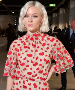 Zara Larsson 9facca993752604