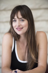 Dakota Johnson Aba670984182984