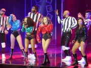 Little Mix - Performing at the Get Weird Tour in London, 27.03.2016 (193xHQ) 577631640886993