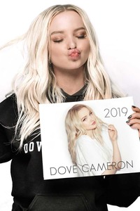 Dove Cameron 6173e3986931354