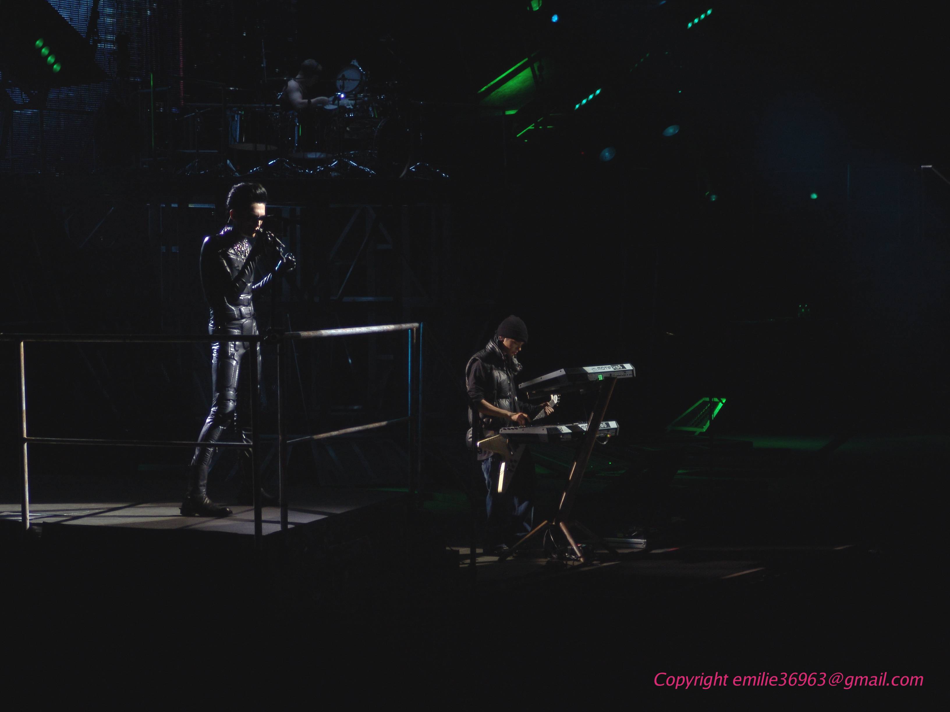 [Photos] Concert Bercy 14/04/2010 par emilie36963 1DSC00117