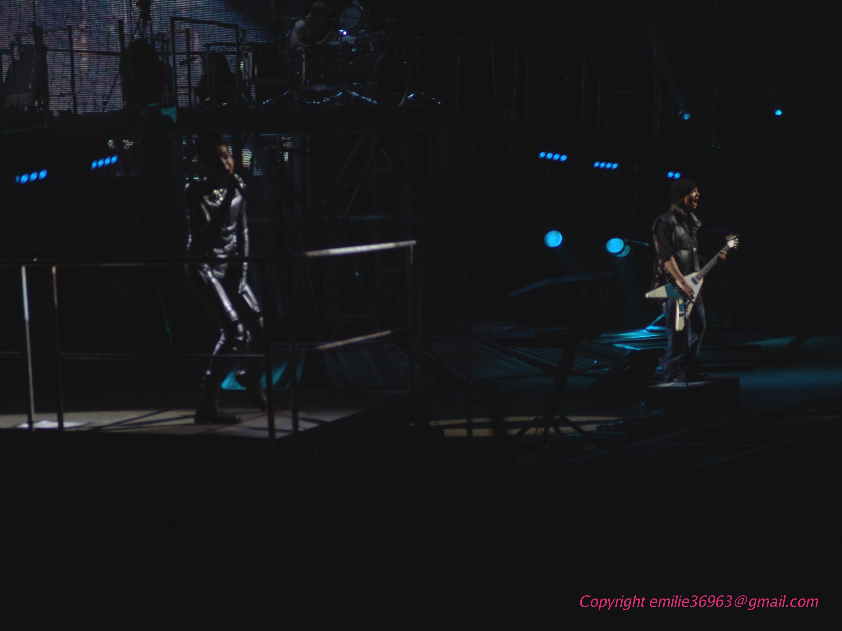 [Photos] Concert Bercy 14/04/2010 par emilie36963 1DSC00121