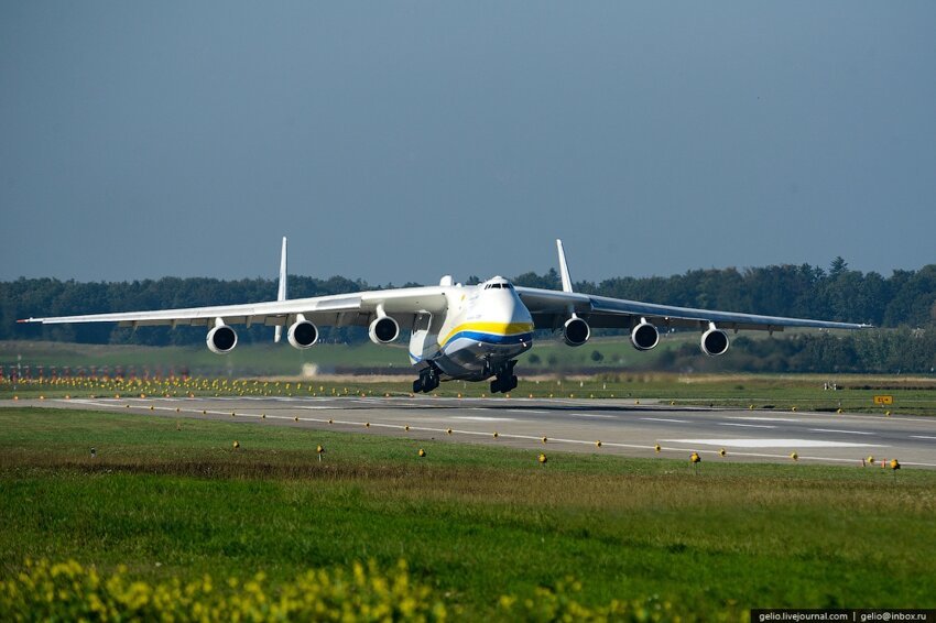 AN-225 "Mriya" - máy bay lớn nhất thế giới A1e0d07b51ff89095994e023628ff86f