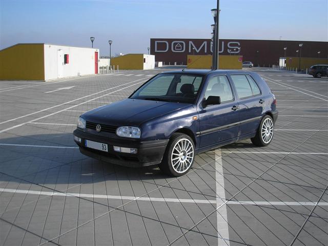 Ma Golf 3... Sub, ampli, KE, interieur...jantes Voir Page 10 - Page 5 PB270131%20(Small)