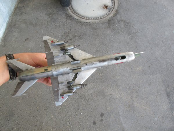 MiG 21 SMT 1/48 8a500293-ab69-4ba8-a168-ea3130e71040